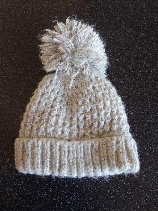 Buy & Sell Leicestershire Charnwood - Photos for Baby girls grey bobble hat size 3-6 months