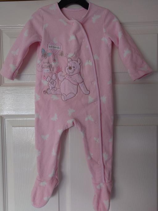 Buy & Sell Leicestershire Charnwood - Photos for Baby girls Winnie the Pooh onesie size 6-9M