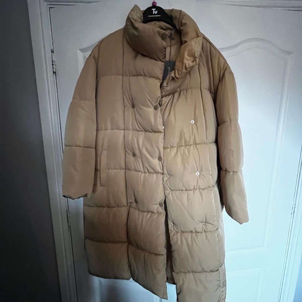 Ladies quilted coat
Principles - Debenhams
Camel colour very soft material
Size 14- generous sizing
Brand new with tags.
£20 cash on collection
I paid £50
