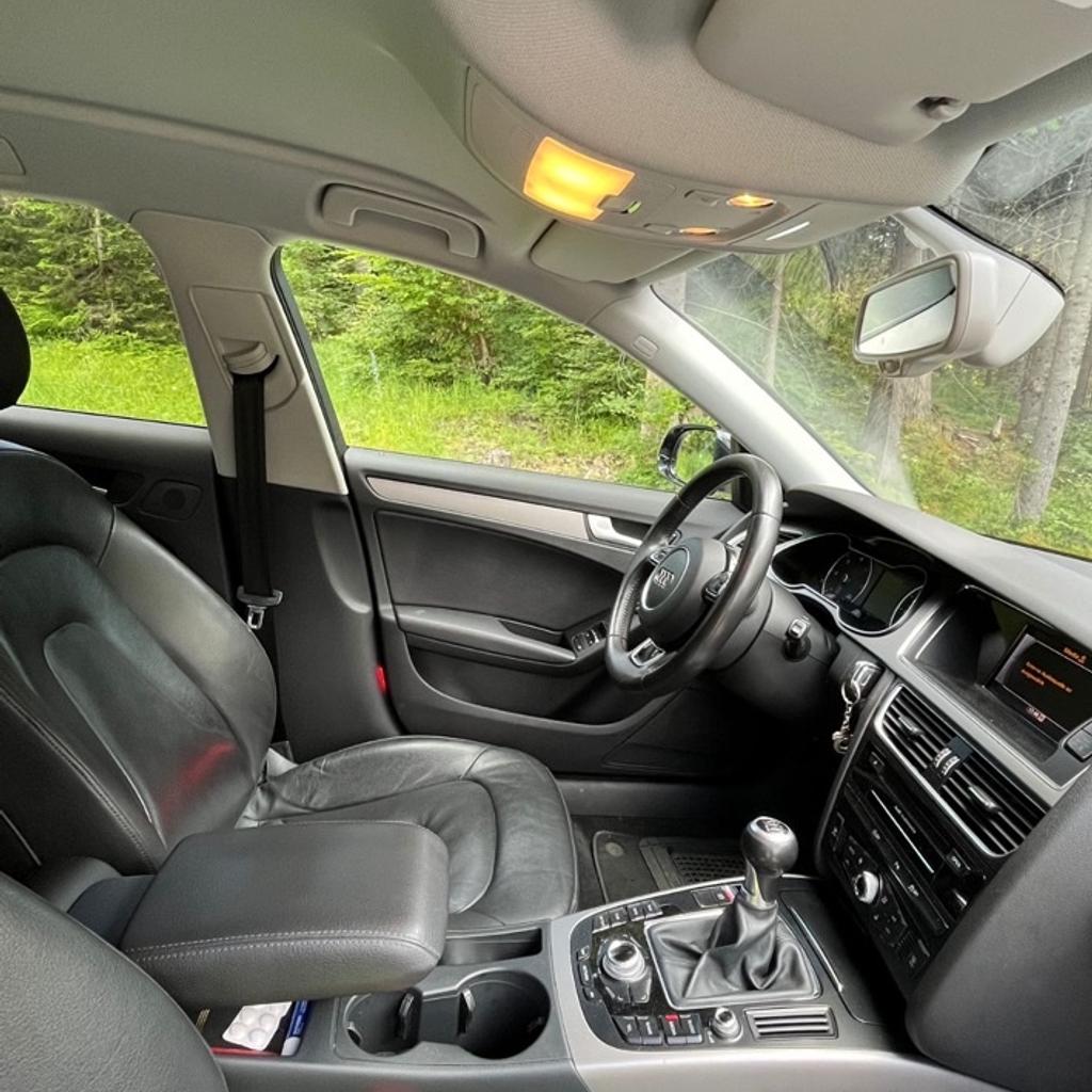 Audi A4 Avant Allrad / 150PS / 2014 Baujahr
Rückleuchte hinten rechts kaputt
Preis verhandelbar