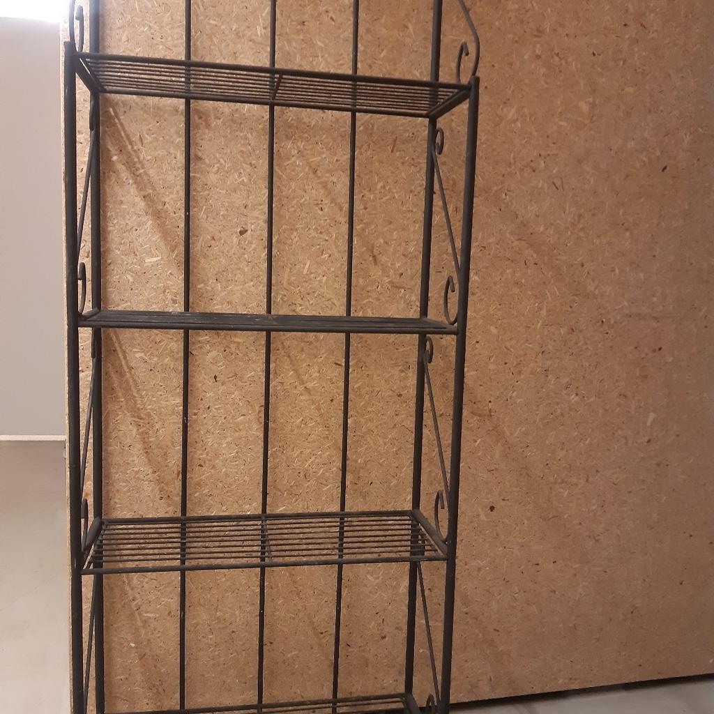 Gestell ideal für Blumentöpfe! in 1020 Wien für € 25,00 zum Verkauf
