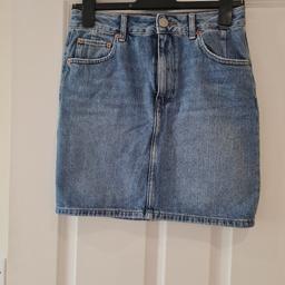 Ladies Blue Denim Mini Skirt
Brand Asos
Size 10
excellent condition
POST ONLY 📫can combine postage for multiple items 