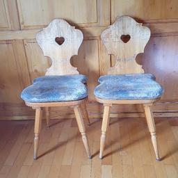 Zwei schöne alte Holzstühle (Polster sind nur aufgelegt und nicht festgemacht, können aber gratis mitgenommen werden) günstig abzugeben

Pro Stuhl 10€

Abzuholen in Schwarzenberg