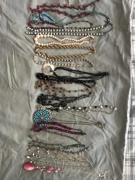 Buy & Sell South West London Merton - Photos for Costume jewellery bundle