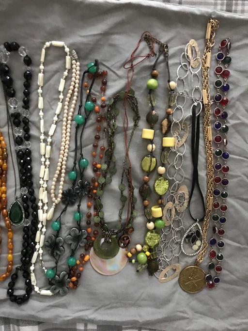 Buy & Sell South West London Merton - Photos for Costume jewellery bundle