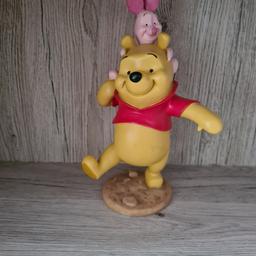 Ich verkaufe eine Winnie Pooh/Ferkel Sammelfigur.

Versand kostet 6,99€ oder Abholung möglich