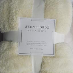 This range of supersoft teddy fleece throws from the Brentfords collection is perfect for use as a throw over furniture such as couches, beds and sofa beds. The soft plush material makes this the perfect blanket to snuggle up to, and the modern colours add a vibrant colour and decorative feel to any room. The thick weave will help you to keep exceptionally warm on those chilly nights. It's multi purpose use allows for travelling, glamping or camping as it can be easily rolled up and stored in a bag or in the car. Never be lonely again when you snuggle up to this blanket.

King: 200 x 240cm approximately.

Material: 100% polyester - easy care.
Includes: 1 x teddy fleece soft bedspread.

Washing Instructions: Machine washable at 30 C

Brand: Brentfords

I have 6 available the price is for 1 Throw. (BRAND NEW)

Cash on Collection or pay via Paypal for posted items cost would be a Medium Parcel cost (on top of the price) due to the size of the item.