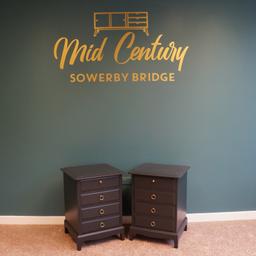 Mid Century Sowerby Bridge

Stag Minstrel Pair Of 4 drawer Bedside Cabinets x 2

Measurements H72cm x D43cm x L53cm

Finished In Satin Black Sand

Collection from Mid Century Town Hall Street Sowerby Bridge, We are happy to liaise with couriers and would recommend Anyvan Or Shiply for quotations.

Please message me to arrange viewings
and check out my other items available

Items may show signs of wear and imperfections due to age.