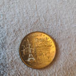 Ich verkaufe eine Münze aus Paris. Official Collection Medaille Paris. Eifelturm vorne leuchtet Wunderschön. Ist eine Limitierte Auflage. War ein Geschenk aus Paris. Ist eine Offizielle Medaille. Super Münze.

Preis: 60€

Dies ist ein Privatverkauf. Keine Garantie oder Gewährleistung.