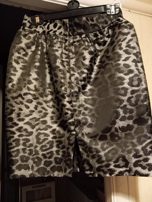 Buy & Sell Greater Manchester Manchester - Photos for Ladies size 12 silky lined skirt vgc. Denton