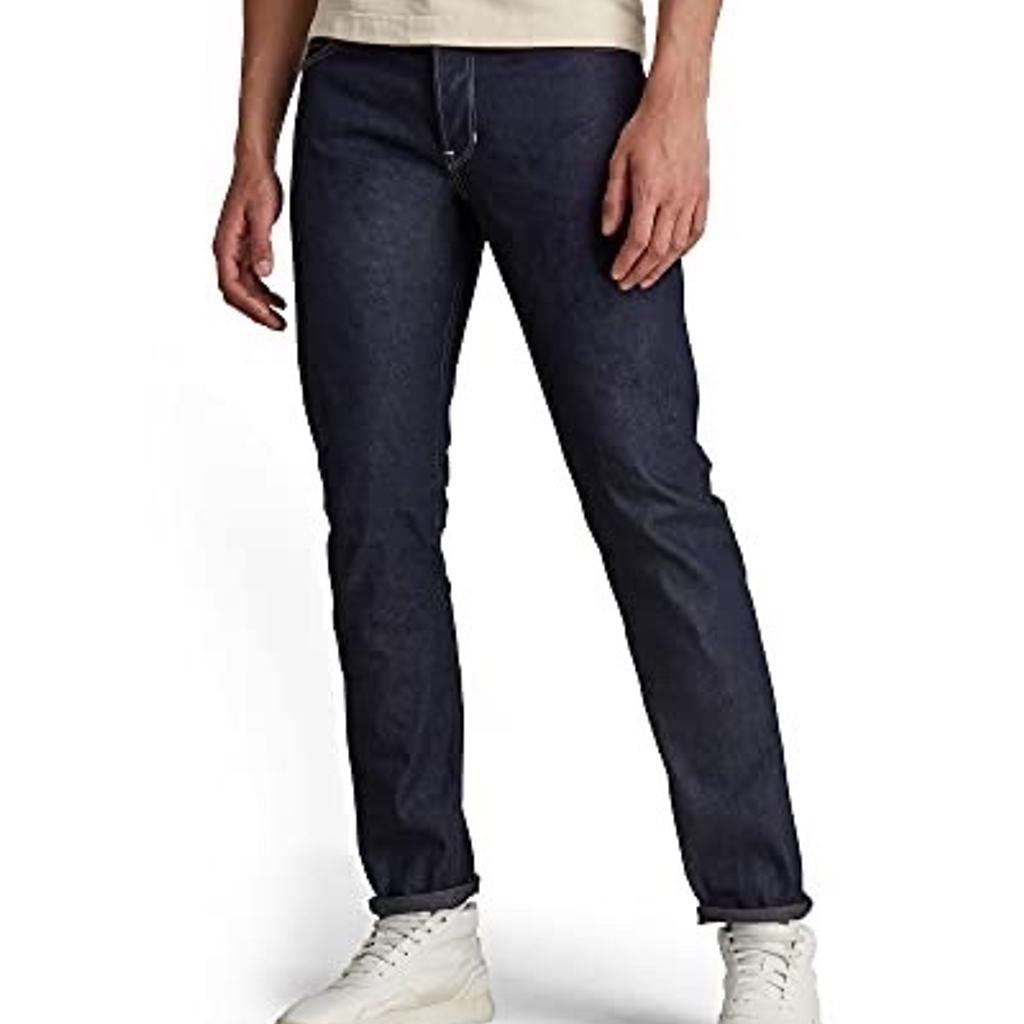 G-STAR RAW Men's Triple A Regular Straight Jeans, Indigo Denim Dark Blue 30x32 NEW RRP£90

Size: 30W / 32L
Binding: Apparel
Brand: G-STAR RAW

Triple A Regular Straight
The inspiration for this new blueprint goes back to the 50s when the Jeans started to become a fashion statement. The Workwear use that characterized the previous years was shaken off and the shapes got slimmer and sexier and Jeans became a cult staple thanks to Movie and Music icons who wore this classic silhouette throughout the decades.

FEATURES
Jeans Triple A offers a new, yet timeless fit that's sitting higher on the body with a regular straight leg from the thigh down.The way we recommend to style this jeans is high on the waist with a tee tucked in. That said, as with any other pair of jeans, feel free to wear and style it to your liking.
STRAIGHT FIT
Straight from top to bottom
Squared back pockets- reinforced bottom
Rivet reinforced corners- front pockets
Button fly
Cow leather G-Star label at the backside wa