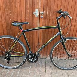 This bike has 700 wheel size and it has 18 gears.this bike has been serviced and is in good working order.it has a lightweight aluminium frame and the frame size is 22” inches. Collection only sorry no delivery.