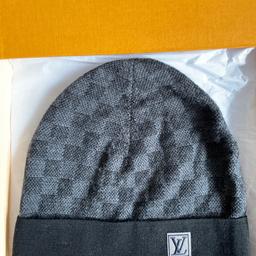 Here I’m selling my brand new LV hat and scarf set perfect for winter never been worn