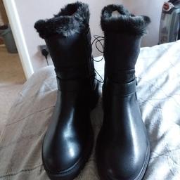 AS ABOVE LADIES SIZE 6 FAUX FUR BIKER BOOTS IN BLACK..GOOD GRIP SOLE..INNER ZIP TO FASTEN ALSO TWO ADJUSTABLE STRAPS..FAUX FUR TO TOP FROM GEORGE..THESE ARE BRAND NEW WITH LABELS STILL ATTACHED & IN PACKAGING THESE ARE CASH ON COLLECTION ONLY I DONT WONT POST COLLECTION MANSFIELD WILL NOT SAVE