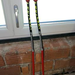 Leki Skistöcke
Länge 100cm
Clips für Handschuhe nicht vorhanden
Kein Versand!