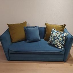Verkaufe Kinder / Jugend Sofa top Zustand perfekt für Überraschungsgäste zum Ausziehen + 4 Polster (siehe Bild) Farbe: türkis