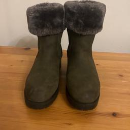 River Island khaki boots size 3 with furry lining. Hardly worn
