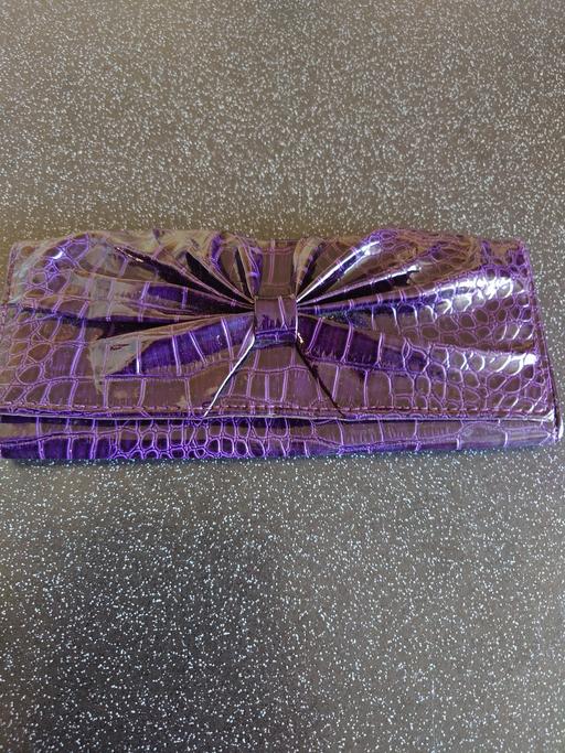 Buy & Sell Leicestershire Charnwood - Photos for Women's purple clutch bag