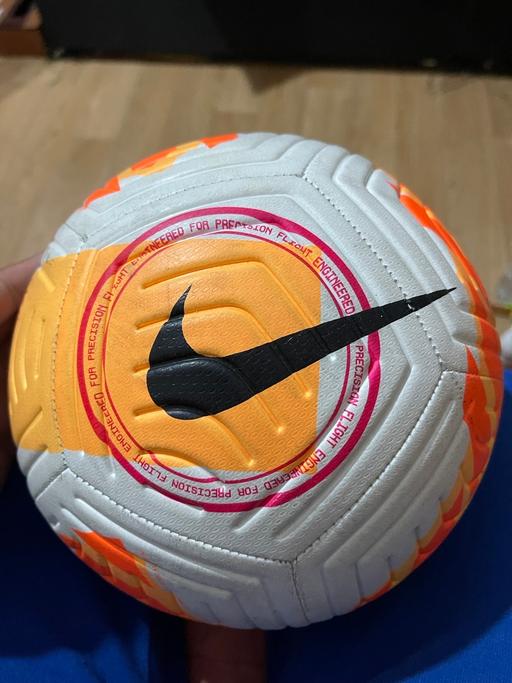 Buy & Sell East London Blackhorse Road - East London - Photos for Nike FootBall £30