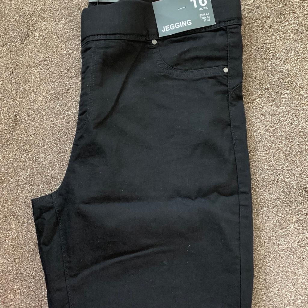 Black Jeggins (however not much give in them) I would say suit more of a size 14-16. Brand new never worn