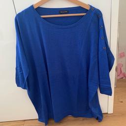 Der Pullover ist Gebraucht
Wurde wenig getragen
Gr L
Farbe Blau
Von Massimo Dutti