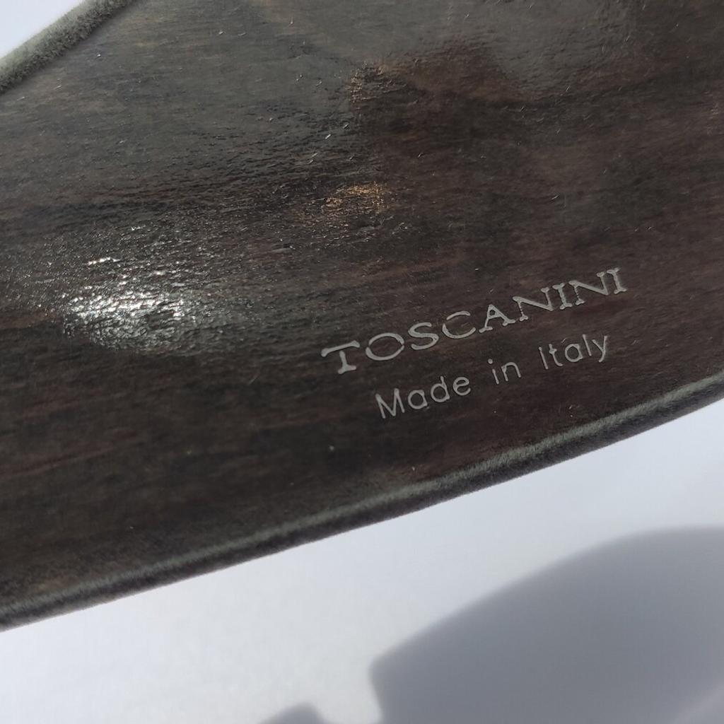 Welcome !

TOSCANINI for RALP & RUSSO

Beautiful and Very Well Made

2 Large Painted Wooden Hangers With Rose-Gold Metal Clips

Made in Italy

ONE SIZE width 38 cm hight 27 cm

Pack of 2

( PLEASE CONTACT ME IF YOU NEED MORE )

 Mobile 07553039323

Thank you for looking!