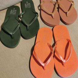 Ladies 3 Pairs Flip Flops Size 6
Perfect for you holidays
All new, never worn just been in storage

Collection or local delivery for a small fee