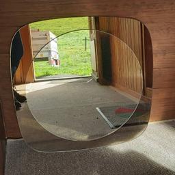 Sehr schöner Retro-Spiegel aufgrund von Hausräumung günstig abzugeben

Maße: 60x60cm

Abzuholen in Schwarzenberg