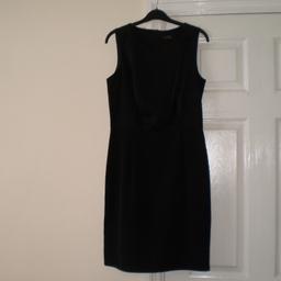 Dress“St.Mchael from Marks&Spencer“

Black Colour

Good Condition

Actual size: cm

Length: 93 cm - actual size,
Length: 21 in ( UK ) Eur 53 cm - on the label.

Length: 72 cm from armpit side

Shoulder width: 34 cm

Volume hand: 40 cm

Breast volume: 85 cm – 90 cm – actual size,
Bust: 33 in (UK) Eur 84 cm - on the label.

Volume waist: 72 cm – 74 cm

Volume hips: 88 cm – 95 cm –actual size,
Hips: 36 in (UK) Eur 91 cm - on the label.

Length: 19 cm from armpit before to waist

Length: 42 cm from shoulder before to waist

Size: 10 ( UK ) Eur 38

100 % Polyester

Lining: 100 % Polyester

Made in the U.K.