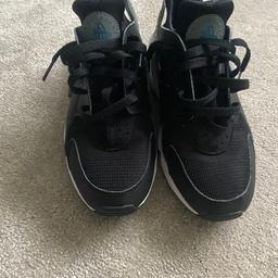 Men’s Nike huarache trainers size 7 hardly used almost new excellent condition reasonable offer considered
