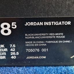 Neue Nike Air Jordan Instigator (705076-001) Black University Red-White Gr.42
Außenmaterial Leder
Innenmaterial Textil
Verschlußtyp Schnürung
Release Date 27.04.2015