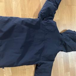 Verkaufe sehr gut erhaltene Burton Snowboard Jacke. Größe M (10-12 Jahre)
