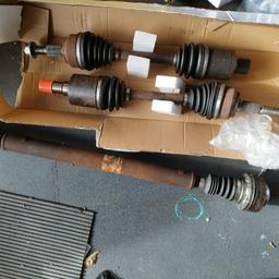 Front drive shafts for Jeep grand Cherokee plus rear aux drive shaft . All in excellent condition . Came off a 2007 , only done about 3000 MLS. Any questions answered.