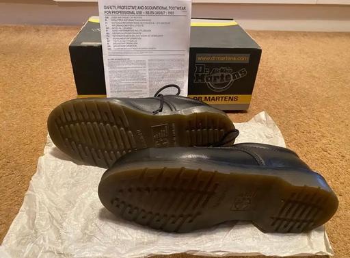 Buy & Sell North London Whetstone - North London - Photos for Women’s Black Dr Martens Shoes Size 5