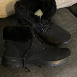 Sketchers Fluffy lined black boots never worn size 5