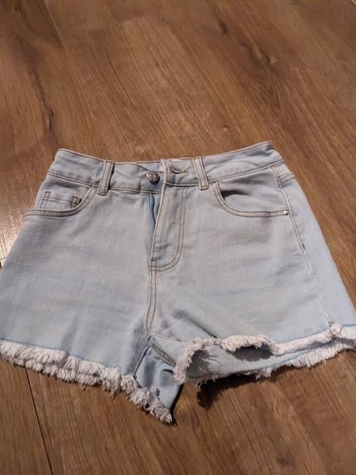 Buy & Sell Leicestershire Charnwood - Photos for LADIES DENIM SHORTS SIZE 4