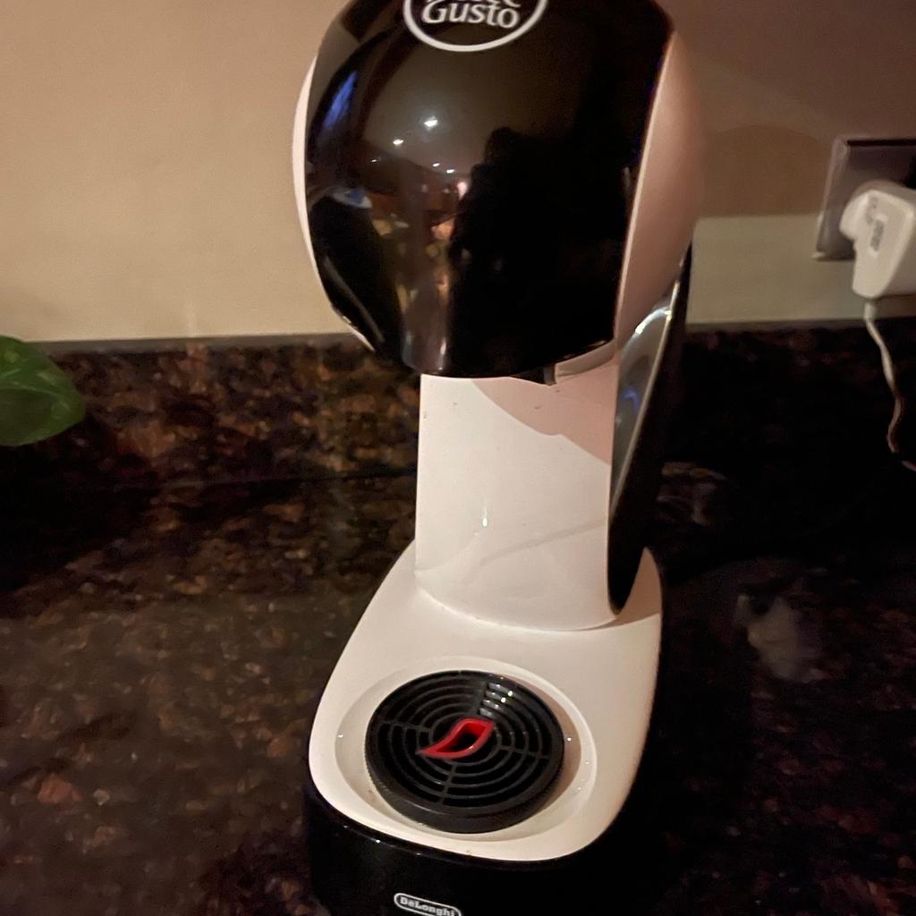 Nescafé coffee machine in a very good condition
Hardly used