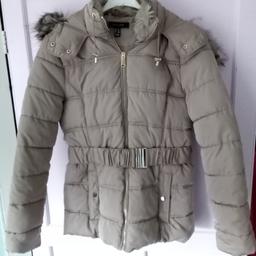 Camel Faux Fur Belted Puffer Jacket UK 10
Stay warm and stylish in this camel puffer jacket. 

- Hooded neckline
- Long sleeves 
- Faux fur trim 
- Side pockets 
- Belted waist 
- Zip-front fastening 
- Padded design
- Regular fit
UK size 10: Bust - 88cm, Waist - 70cm, Hips - 94cm

Local collection preferred or can be posted out at extra costs.