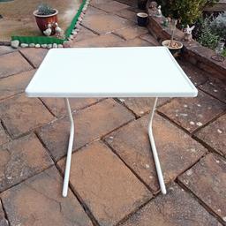 Great adjustable folding table tray
Good Condition
No longer used
Measurements are 20 inches by 15 inches. Height from 20 inches as is adjustable.
Table top is plastic
Legs are metal