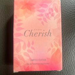 Discontinued perfume. Limited Edition.
New and unused