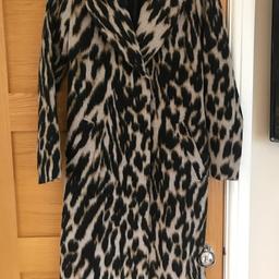 River island coat as new wore twice size 6/8