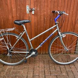 This bike has 700 wheel size and 21 gears. The bike has been serviced and is in good working order. The frame size is 19” inches.collection only sorry no delivery.