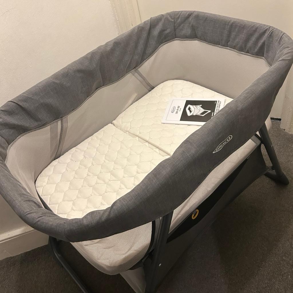 Graco next to me Crib, suitable from birth to 6-7months.
I used it up to 8months and it is still in perfect condition with no wear and tear.
Comes with travel bag and manual.
Collection only.