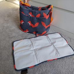 Cosatto Mr Fox baby changing bag
Comes with x2 changing mats, also Mr Fox Pattern
Open to offers
Collection only