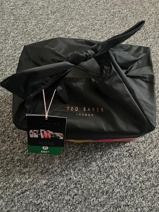 Buy & Sell South West London Streatham Common - South West London - Photos for Brand new Ted Baker set