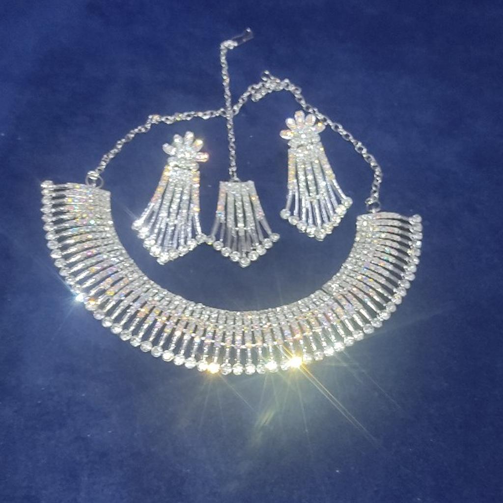 BN beautiful silver necklace set with earrings and mang tika was£20 now £15 only