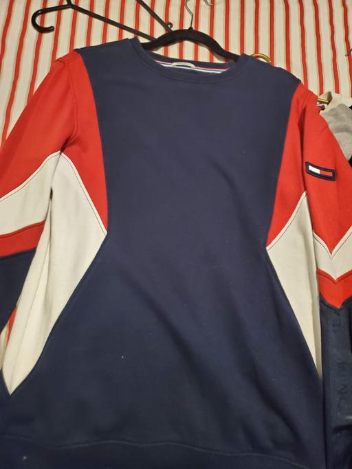 Buy & Sell West Midlands Birmingham - Photos for Genuine Tommy Hilfiger Jumper