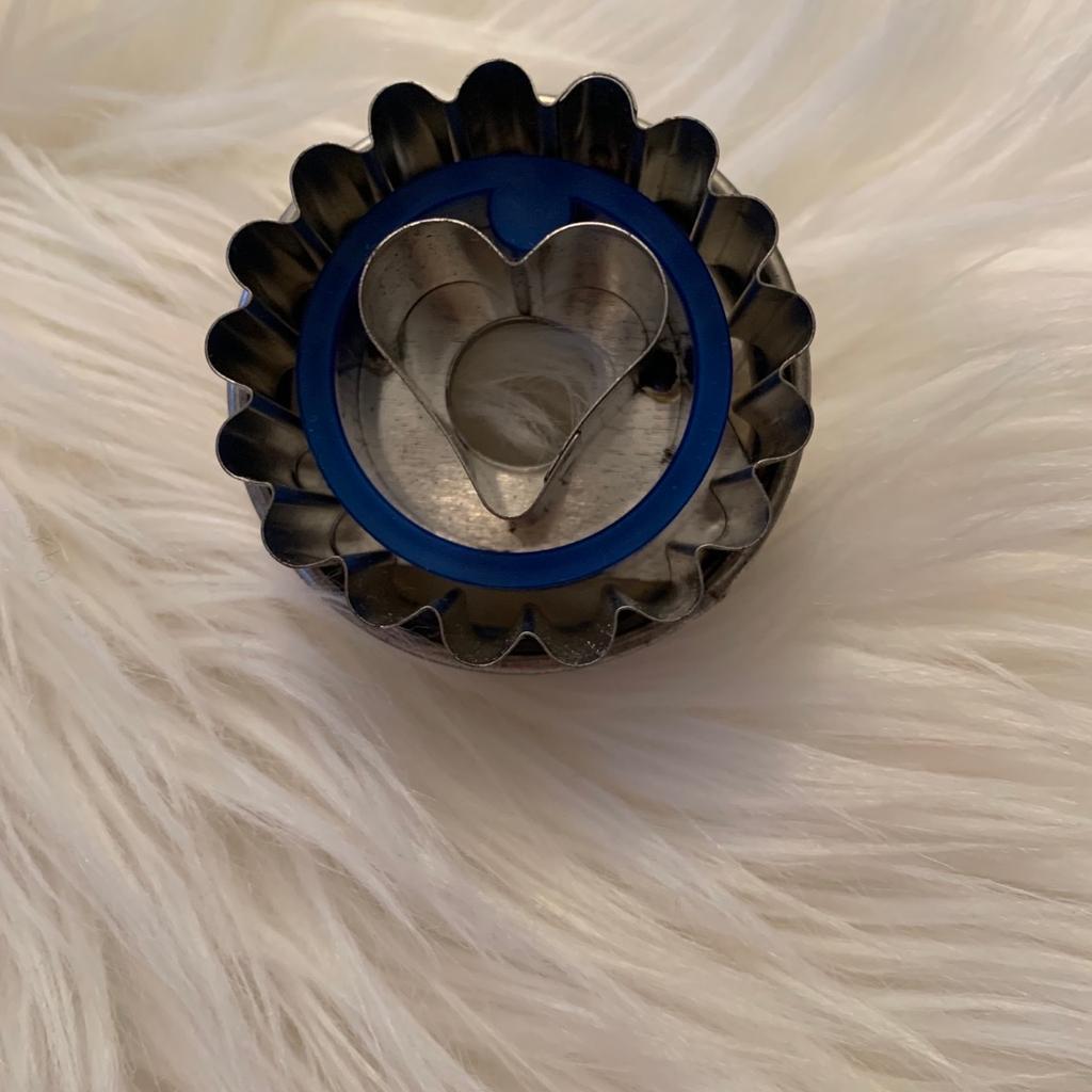Form für Linzerplätzchen von Kaiser , Neu! in 36119 Rommerz für € 3,50 ...