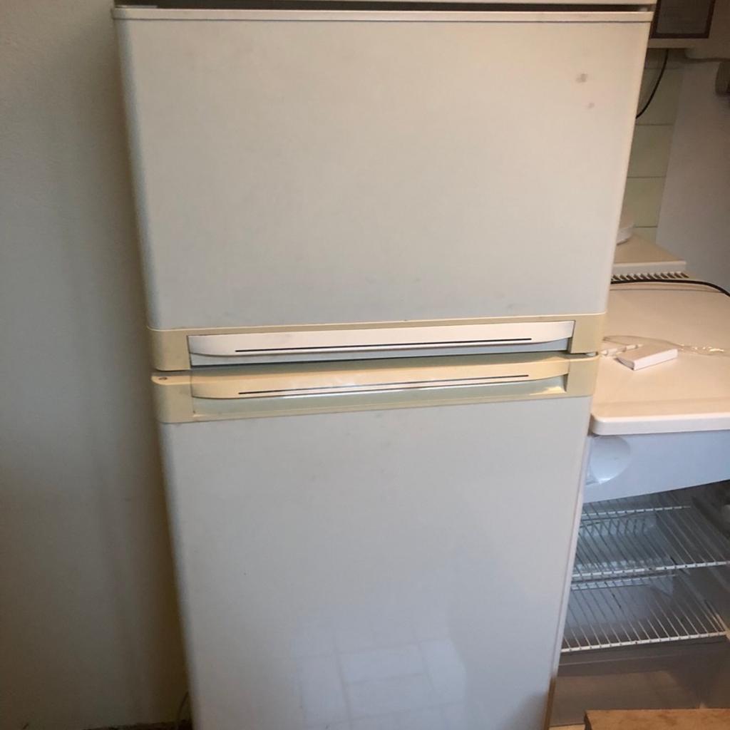 Kühlschrank mit Gefrierfächer