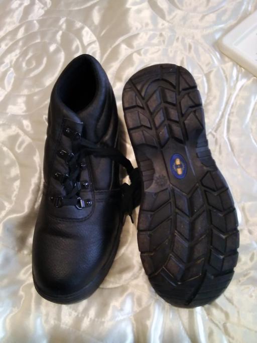 Buy & Sell Greater Manchester Bury - Photos for SAFETY BOOTS SIZE 6 by PRO MAN